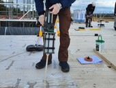 Le coulage des joints TS3 est réalisé sur place lors de la mise en place.