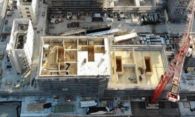 Treppenhäuser: Holz vor Beton